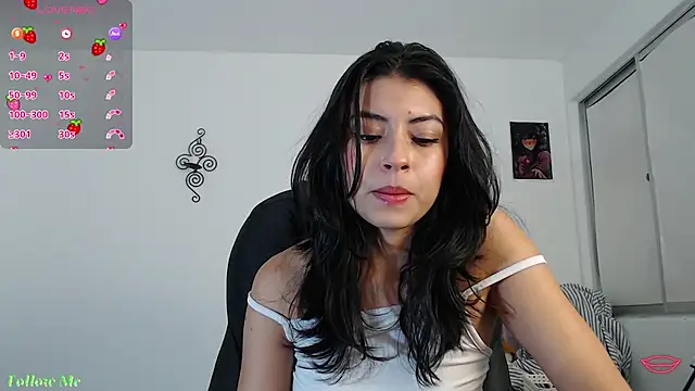 ellajonz online show from June 2026 02:37:02 AM