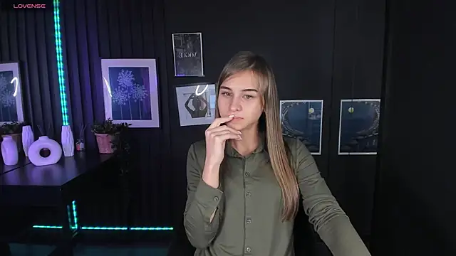 CharmBianca online show from February 2025 04:25:01 PM