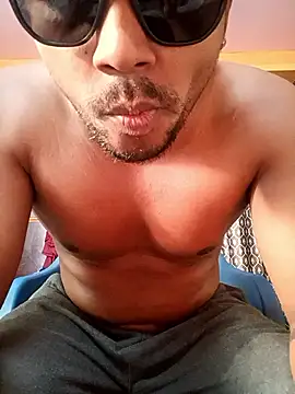 bigcock thick online show from April 2026 01:21:01 AM