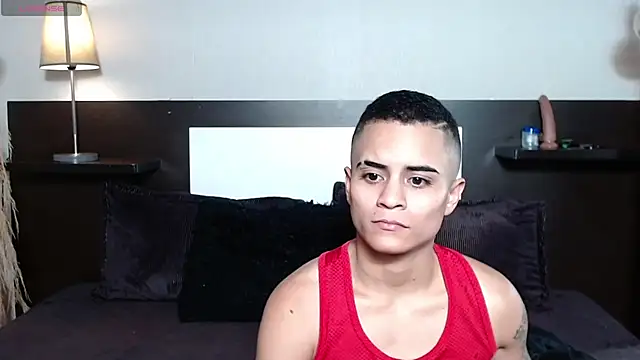 Snapshot of Liiamthompson chatting on April 2026 09:50:02 PM Liiamthompson online show from April 2026 09:50:02 PM