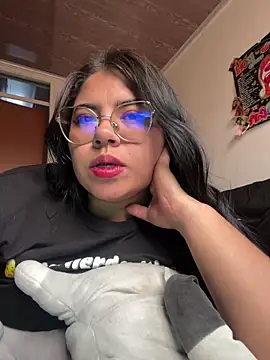 viccky vick online show from February 2025 08:47:02 PM