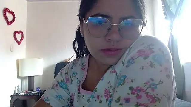 viccky vick online show from September 2025 05:01:02 PM