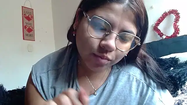 Snapshot of viccky_vick chatting on March 2026 03:14:01 PM viccky vick online show from March 2026 03:14:01 PM