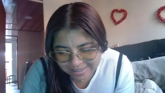 Snapshot of viccky_vick chatting on March 2026 10:15:01 PM viccky vick online show from March 2026 10:15:01 PM