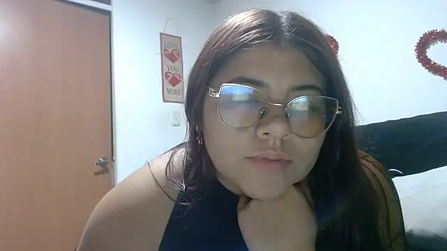 Snapshot of viccky_vick chatting on March 2026 03:01:01 AM viccky vick online show from March 2026 03:01:01 AM