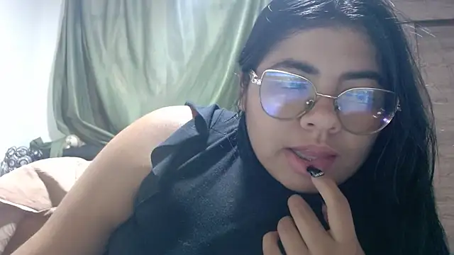 Snapshot of viccky_vick chatting on March 2026 10:59:01 PM viccky vick online show from March 2026 10:59:01 PM