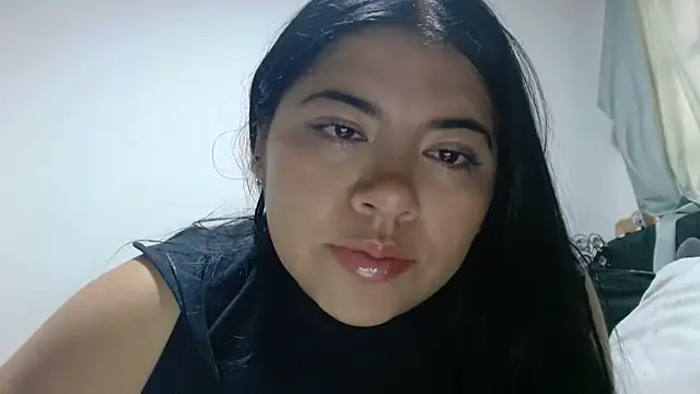 Snapshot of viccky_vick chatting on April 2026 10:26:02 PM viccky vick online show from April 2026 10:26:02 PM