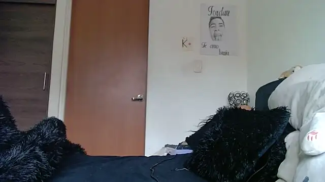 Snapshot of viccky_vick chatting on May 2026 01:31:01 PM viccky vick online show from May 2026 01:31:01 PM