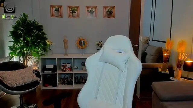 Snapshot of Anya-Ray chatting on November 2025 02:06:02 PM Anya-Ray online show from November 2025 02:06:02 PM