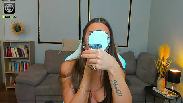 Snapshot of Anya-Ray chatting on February 2026 01:37:01 PM Anya-Ray online show from February 2026 01:37:01 PM