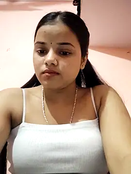 Snapshot of RAYI_123 chatting on March 2026 05:01:02 AM RAYI 123 online show from March 2026 05:01:02 AM