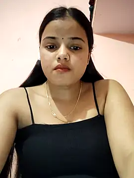 Snapshot of RAYI_123 chatting on March 2026 05:57:02 AM RAYI 123 online show from March 2026 05:57:02 AM