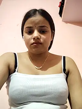 Snapshot of RAYI_123 chatting on April 2026 05:34:01 AM RAYI 123 online show from April 2026 05:34:01 AM