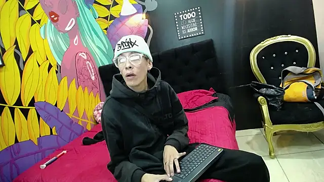 SimonAndJocelyn online show from March 2025 07:44:02 PM