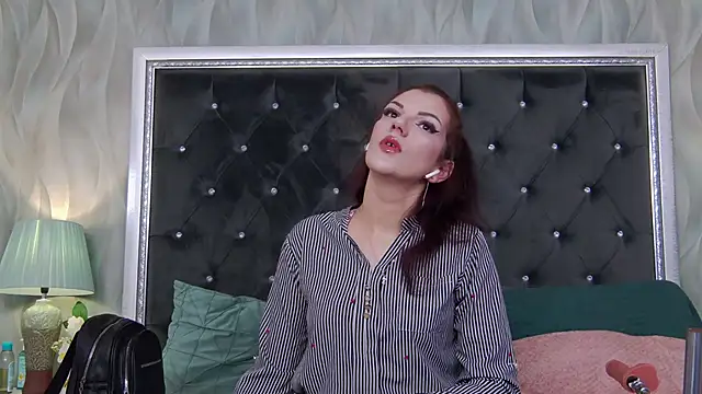 Snapshot of LissaAnn chatting on February 2026 03:49:02 AM LissaAnn online show from February 2026 03:49:02 AM