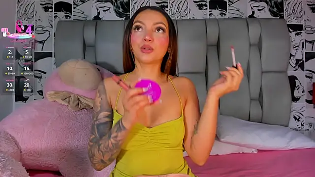 Snapshot of LucyRosse chatting on October 2025 11:07:01 AM LucyRosse online show from October 2025 11:07:01 AM