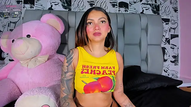 Snapshot of LucyRosse chatting on December 2025 11:15:01 AM LucyRosse online show from December 2025 11:15:01 AM