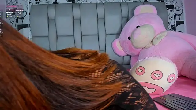 Snapshot of LucyRosse chatting on December 2025 11:30:02 AM LucyRosse online show from December 2025 11:30:02 AM