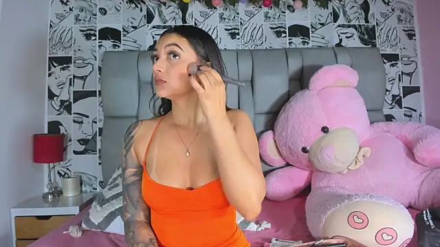 Snapshot of LucyRosse chatting on April 2026 11:20:01 AM LucyRosse online show from April 2026 11:20:01 AM