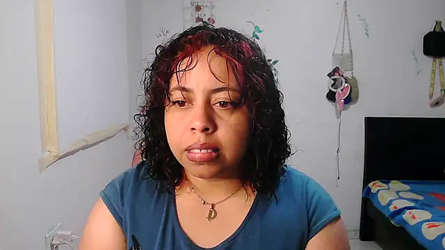 Snapshot of alexandraluv chatting on November 2025 07:24:02 PM alexandraluv online show from November 2025 07:24:02 PM