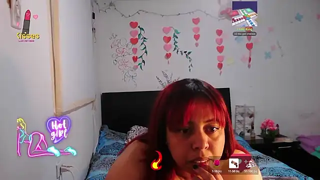 Snapshot of alexandraluv chatting on February 2026 02:53:01 AM alexandraluv online show from February 2026 02:53:01 AM