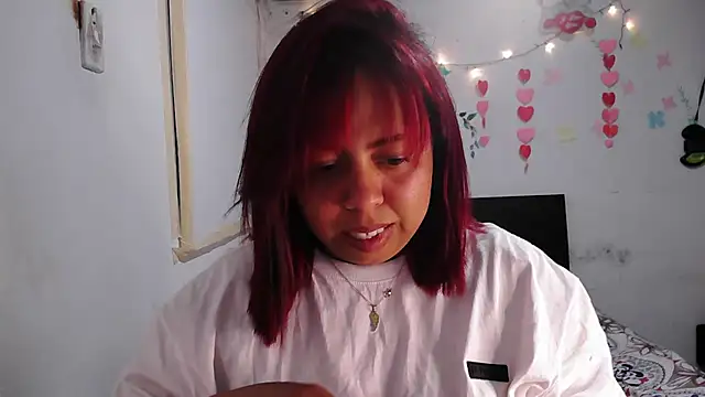 Snapshot of alexandraluv chatting on February 2026 11:01:01 PM alexandraluv online show from February 2026 11:01:01 PM