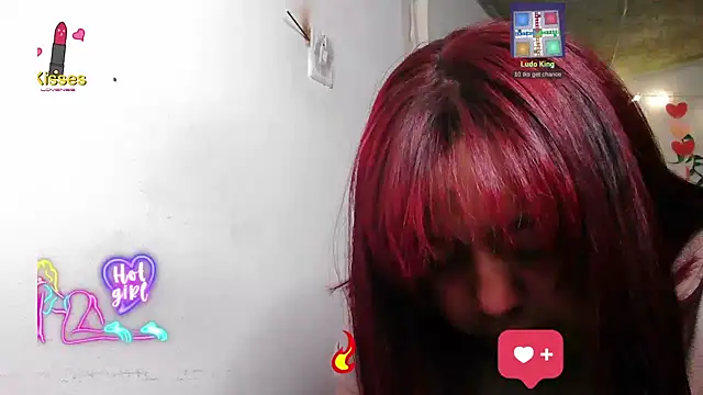 Snapshot of alexandraluv chatting on March 2026 02:06:02 AM alexandraluv online show from March 2026 02:06:02 AM