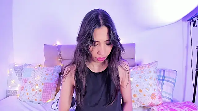 Snapshot of Miss_veronicaa2 chatting on February 2025 04:25:01 PM Miss veronicaa2 online show from February 2025 04:25:01 PM