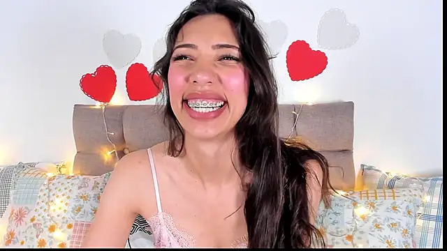 Snapshot of Miss_veronicaa2 chatting on February 2025 12:22:02 PM Miss veronicaa2 online show from February 2025 12:22:02 PM