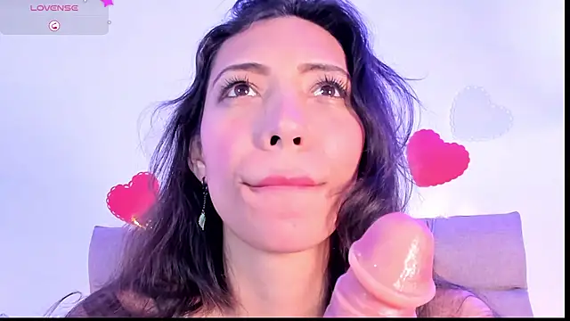 Snapshot of Miss_veronicaa2 chatting on February 2025 03:05:01 PM Miss veronicaa2 online show from February 2025 03:05:01 PM