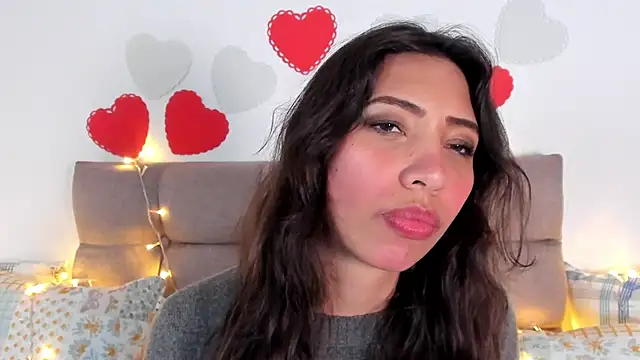 Snapshot of Miss_veronicaa2 chatting on February 2025 01:16:01 PM Miss veronicaa2 online show from February 2025 01:16:01 PM