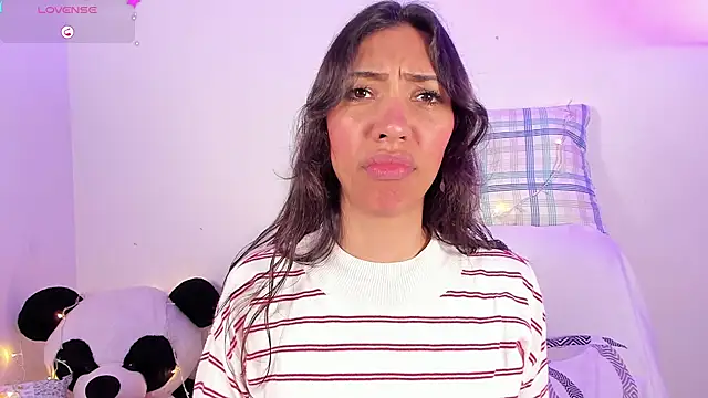 Snapshot of Miss_veronicaa2 chatting on February 2025 12:25:02 PM Miss veronicaa2 online show from February 2025 12:25:02 PM