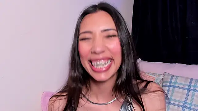 Snapshot of Miss_veronicaa2 chatting on November 2025 01:02:02 PM Miss veronicaa2 online show from November 2025 01:02:02 PM