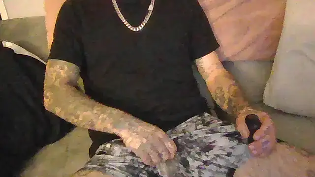 cruz815 online show from November 2025 01:48:02 AM