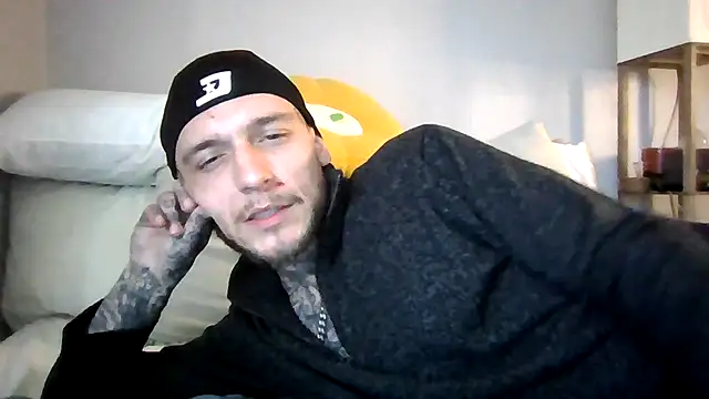 cruz815 online show from March 2026 05:01:02 PM