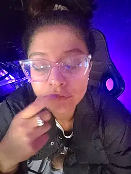 mac-sara online show from March 2025 08:16:02 PM