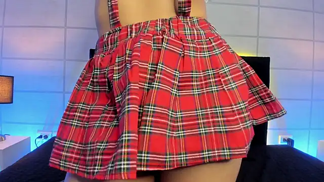 mac-sara online show from October 2025 07:55:02 PM