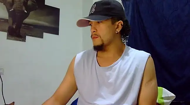 Snapshot of Keiviid chatting on February 2025 07:30:02 AM Keiviid online show from February 2025 07:30:02 AM