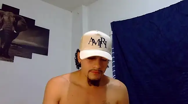 Snapshot of Keiviid chatting on February 2025 04:40:01 PM Keiviid online show from February 2025 04:40:01 PM