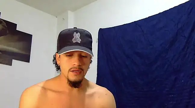 Snapshot of Keiviid chatting on February 2025 01:41:01 PM Keiviid online show from February 2025 01:41:01 PM