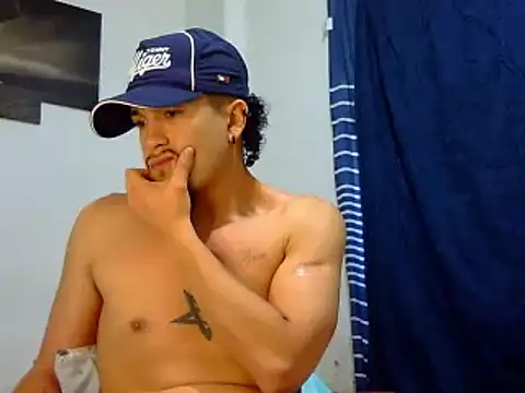 Snapshot of Keiviid chatting on February 2025 01:40:02 PM Keiviid online show from February 2025 01:40:02 PM