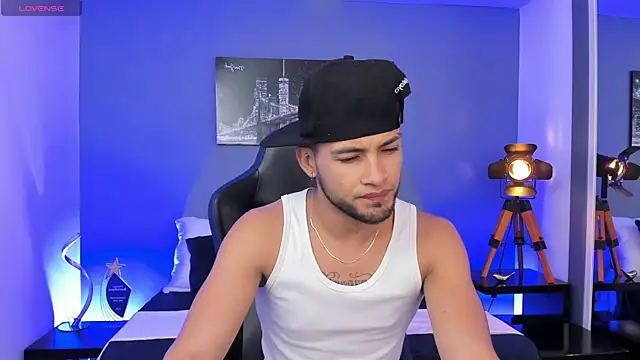 Snapshot of Max_Conor1 chatting on October 2025 12:03:02 PM Max Conor1 online show from October 2025 12:03:02 PM