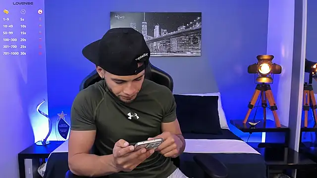 Snapshot of Max_Conor1 chatting on October 2025 12:04:02 PM Max Conor1 online show from October 2025 12:04:02 PM