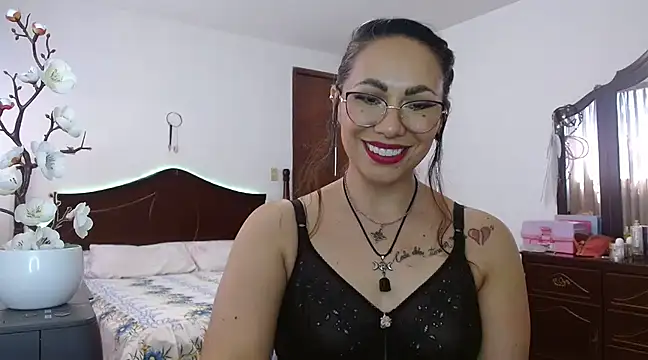 Snapshot of AloLovely_ chatting on March 2025 06:50:02 PM AloLovely online show from March 2025 06:50:02 PM