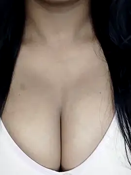 Snapshot of simi_love chatting on February 2025 04:50:02 PM simi love online show from February 2025 04:50:02 PM