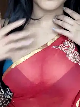 Snapshot of simi_love chatting on February 2025 06:05:01 PM simi love online show from February 2025 06:05:01 PM