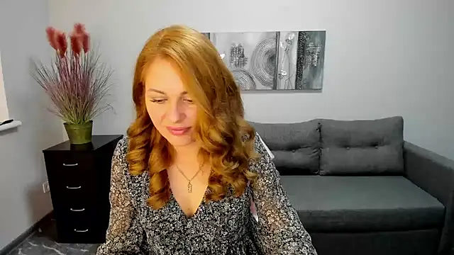 Snapshot of Mira_Whites chatting on February 2025 07:15:01 AM Mira Whites online show from February 2025 07:15:01 AM