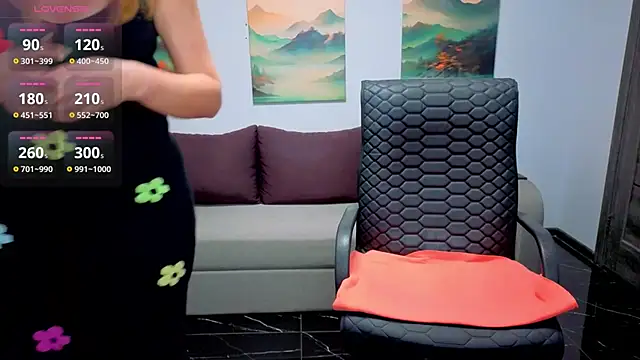 Snapshot of Mira_Whites chatting on January 2026 12:43:01 PM Mira Whites online show from January 2026 12:43:01 PM