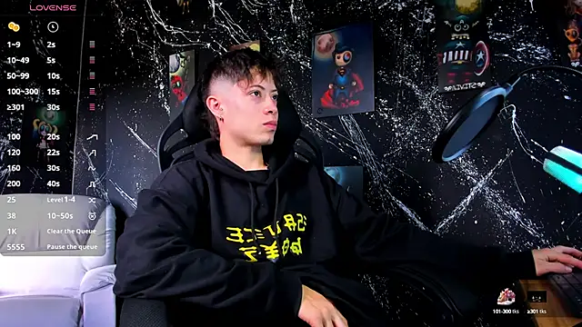 Snapshot of marcuscollins1_ chatting on February 2025 03:31:02 PM marcuscollins1 online show from February 2025 03:31:02 PM