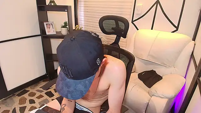 Snapshot of marcuscollins1_ chatting on March 2025 05:20:01 PM marcuscollins1 online show from March 2025 05:20:01 PM